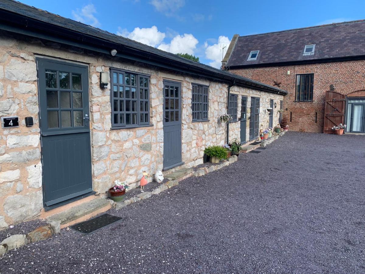 Dwylig Isa Holiday Cottages Rhuddlan Buitenkant foto