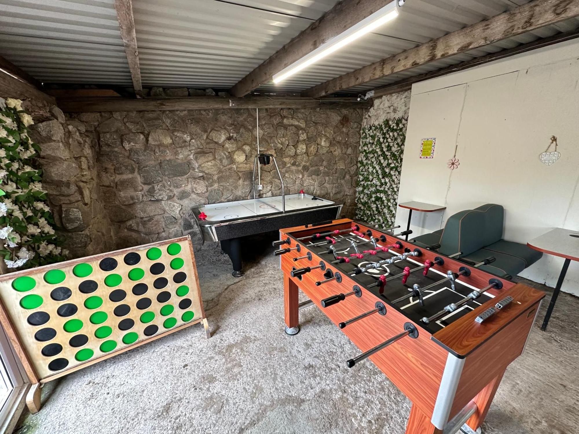 Dwylig Isa Holiday Cottages Rhuddlan Buitenkant foto