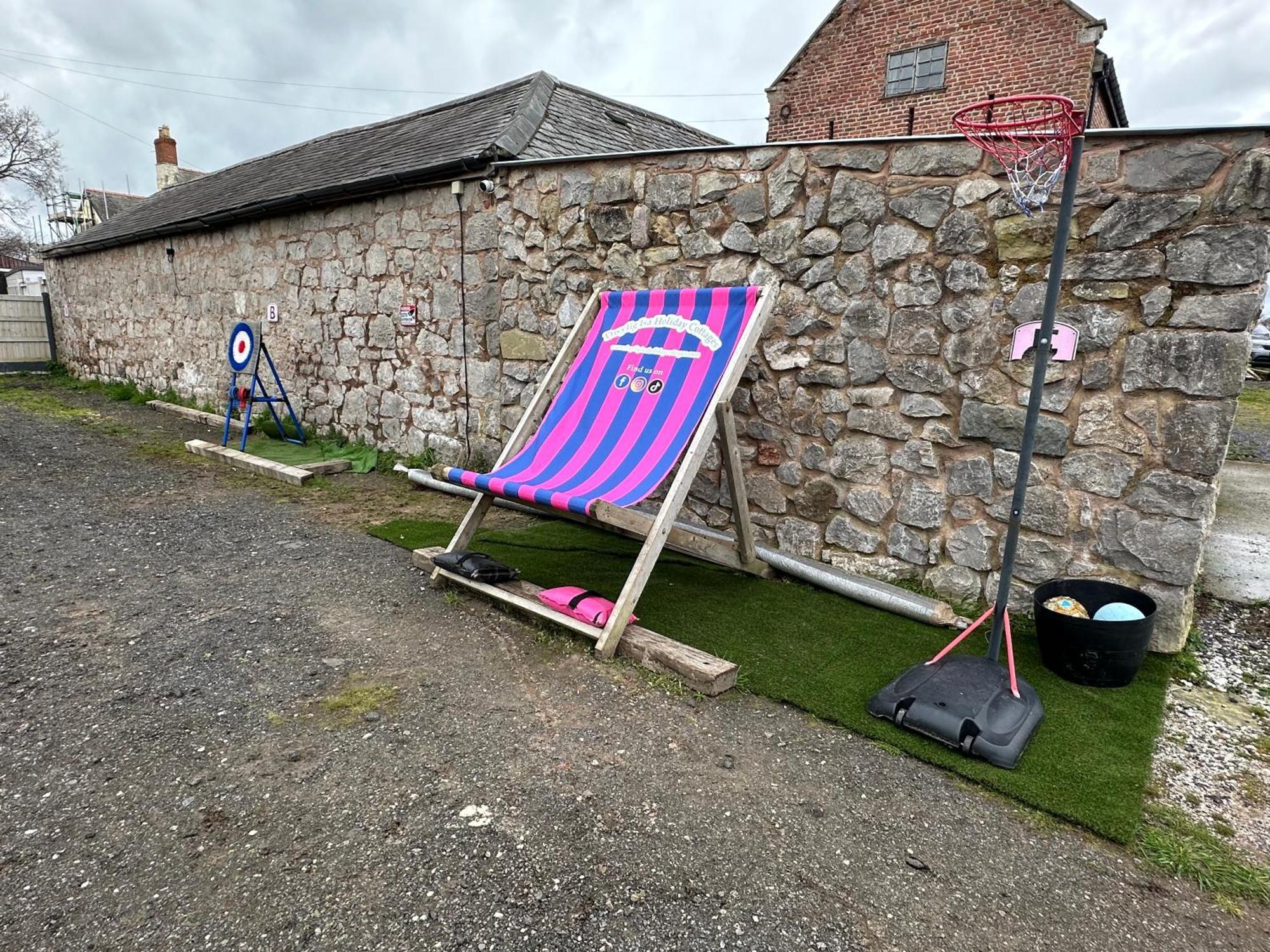 Dwylig Isa Holiday Cottages Rhuddlan Buitenkant foto