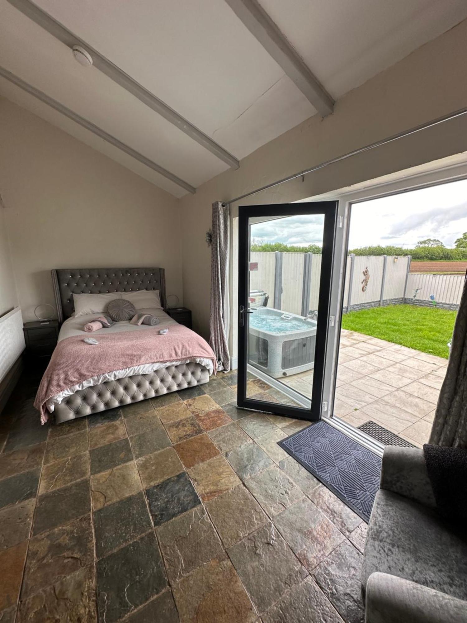 Dwylig Isa Holiday Cottages Rhuddlan Kamer foto