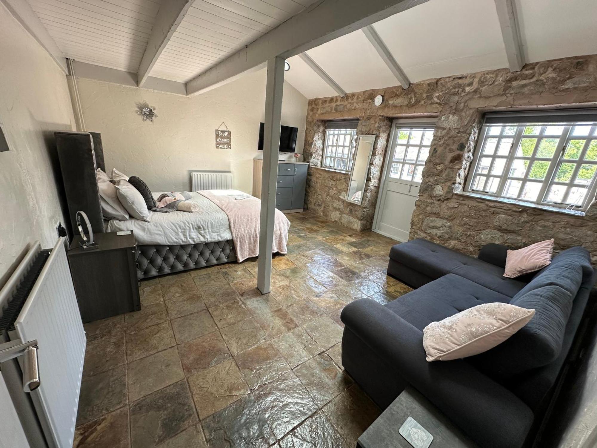Dwylig Isa Holiday Cottages Rhuddlan Buitenkant foto