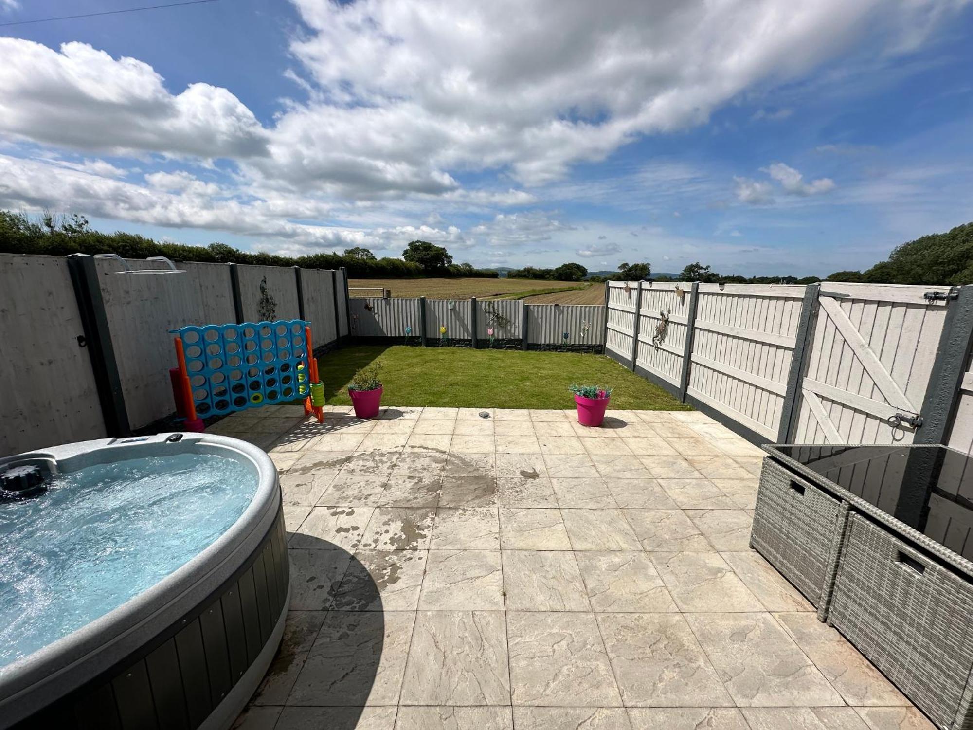 Dwylig Isa Holiday Cottages Rhuddlan Buitenkant foto