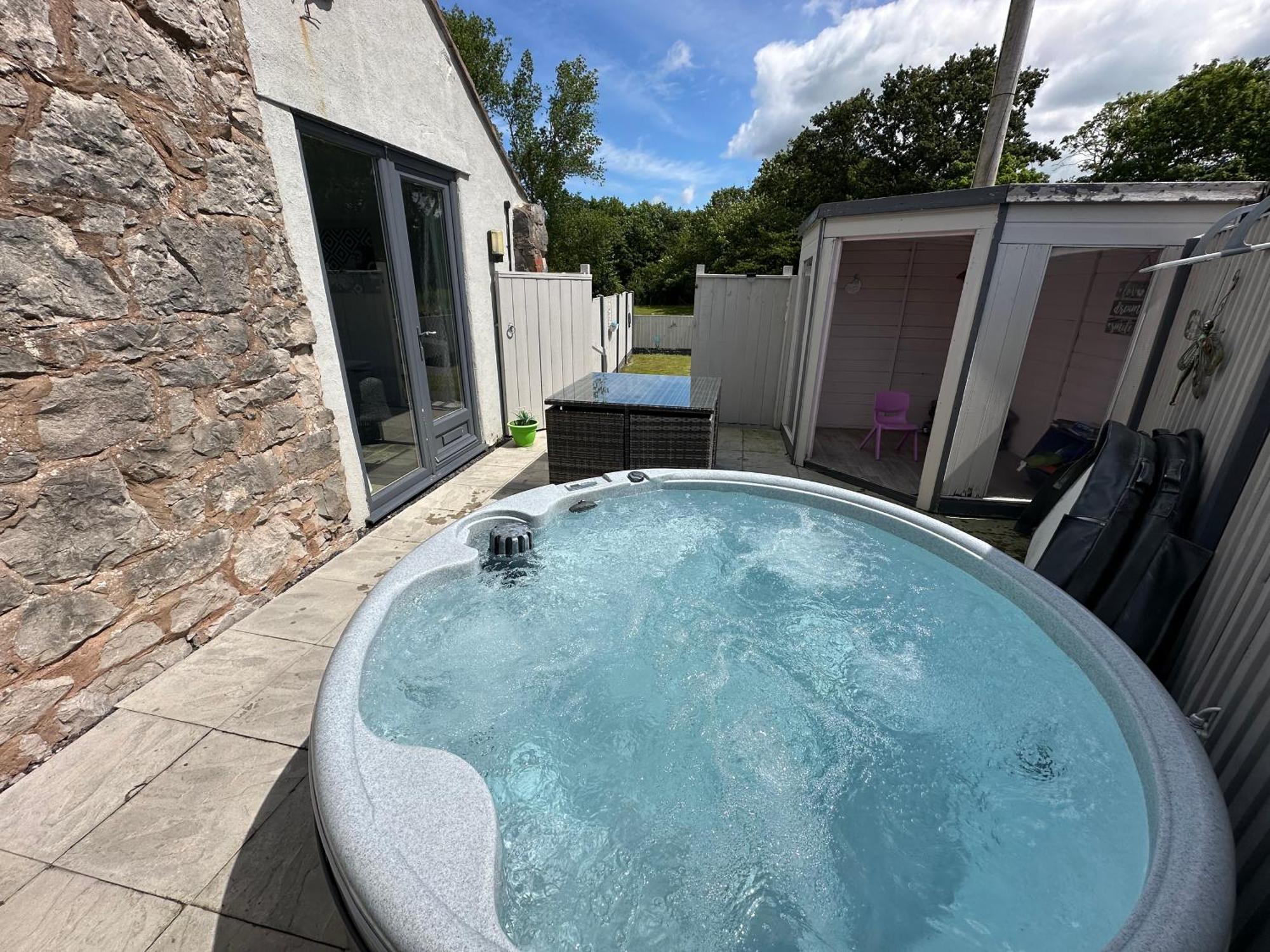 Dwylig Isa Holiday Cottages Rhuddlan Buitenkant foto