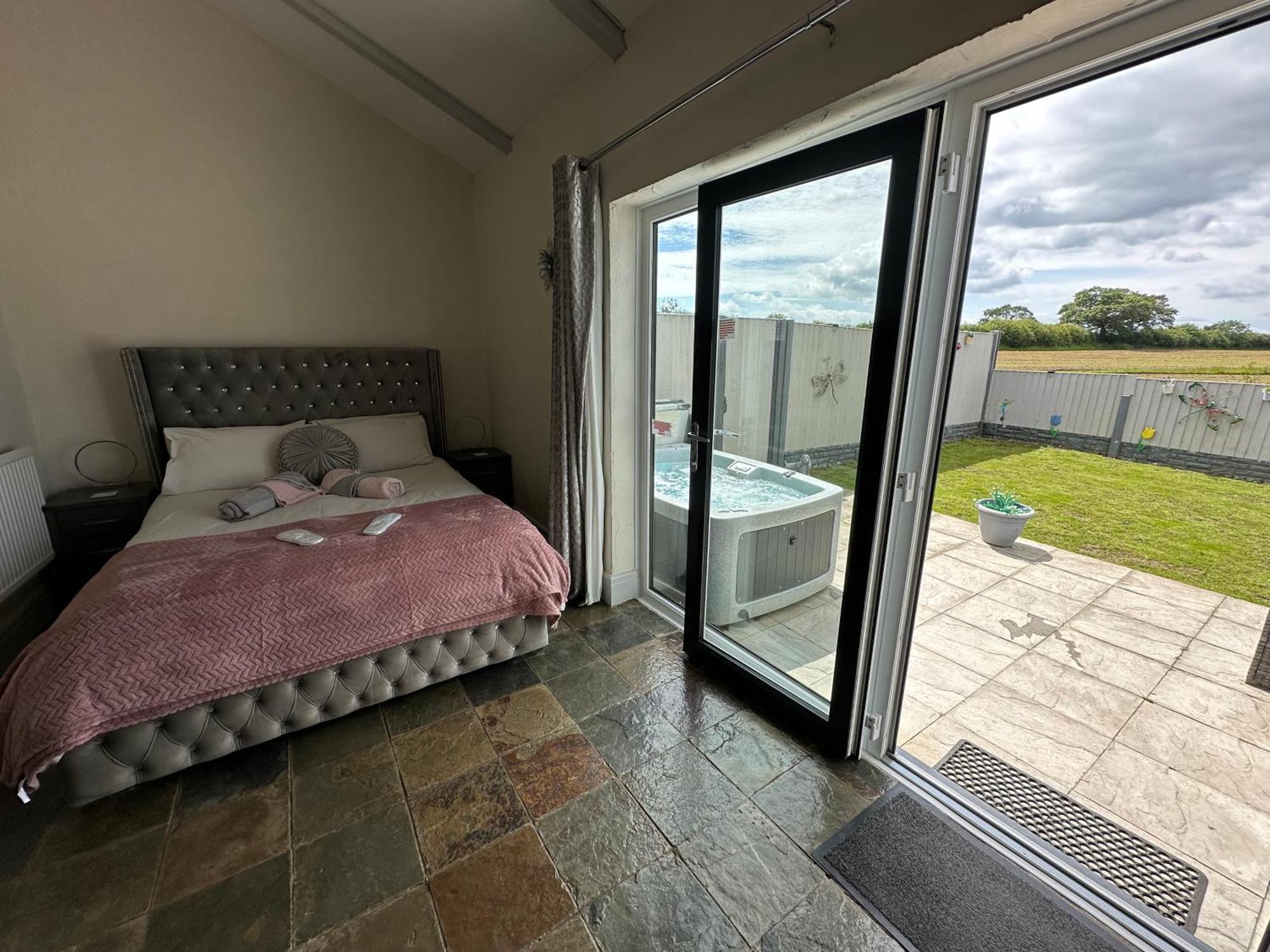 Dwylig Isa Holiday Cottages Rhuddlan Buitenkant foto